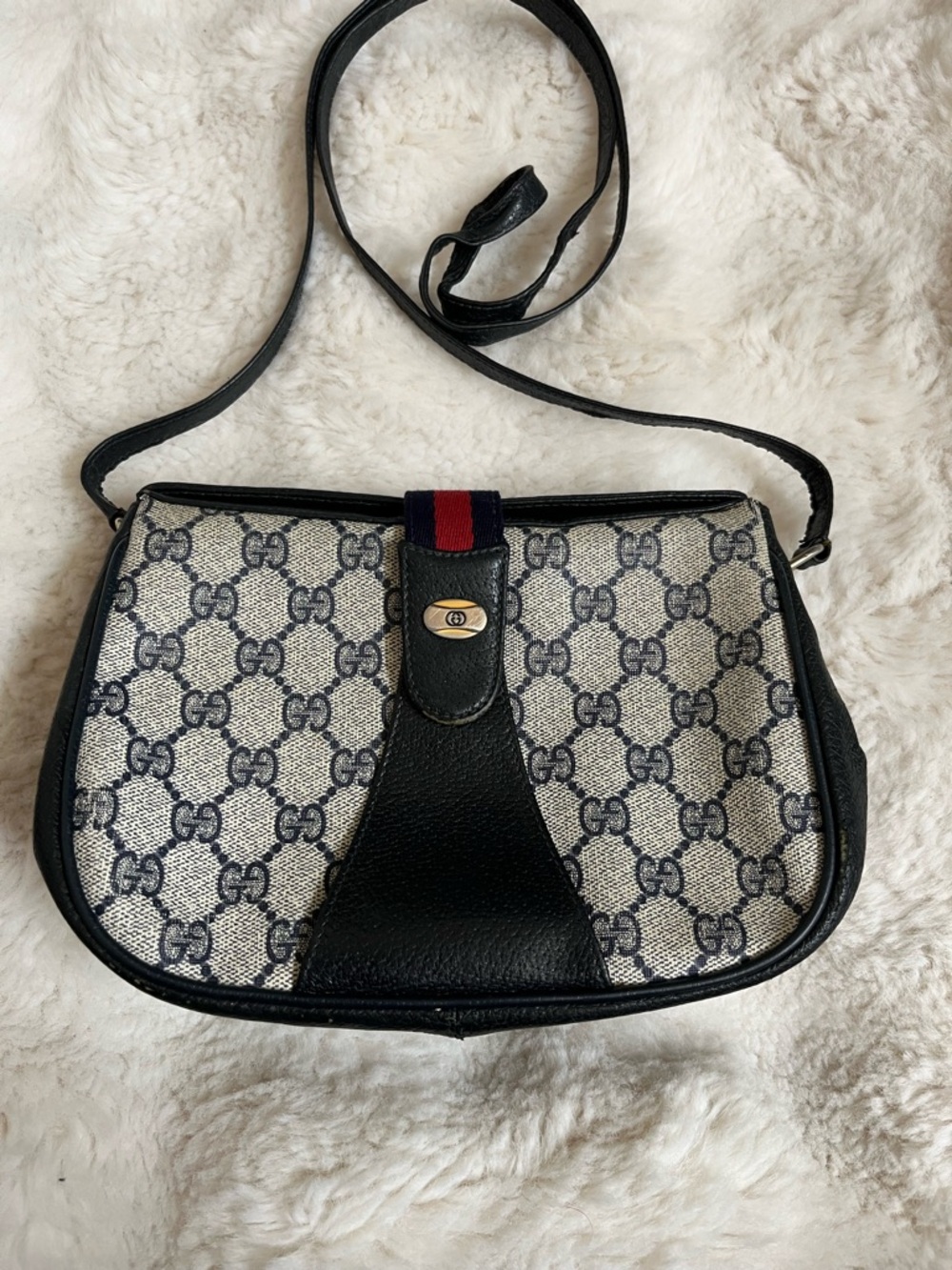 Vintage GUCCI GG Supreme Sherry Line Shoulder Bag PVC Navy Gold 72 02 024 - READ